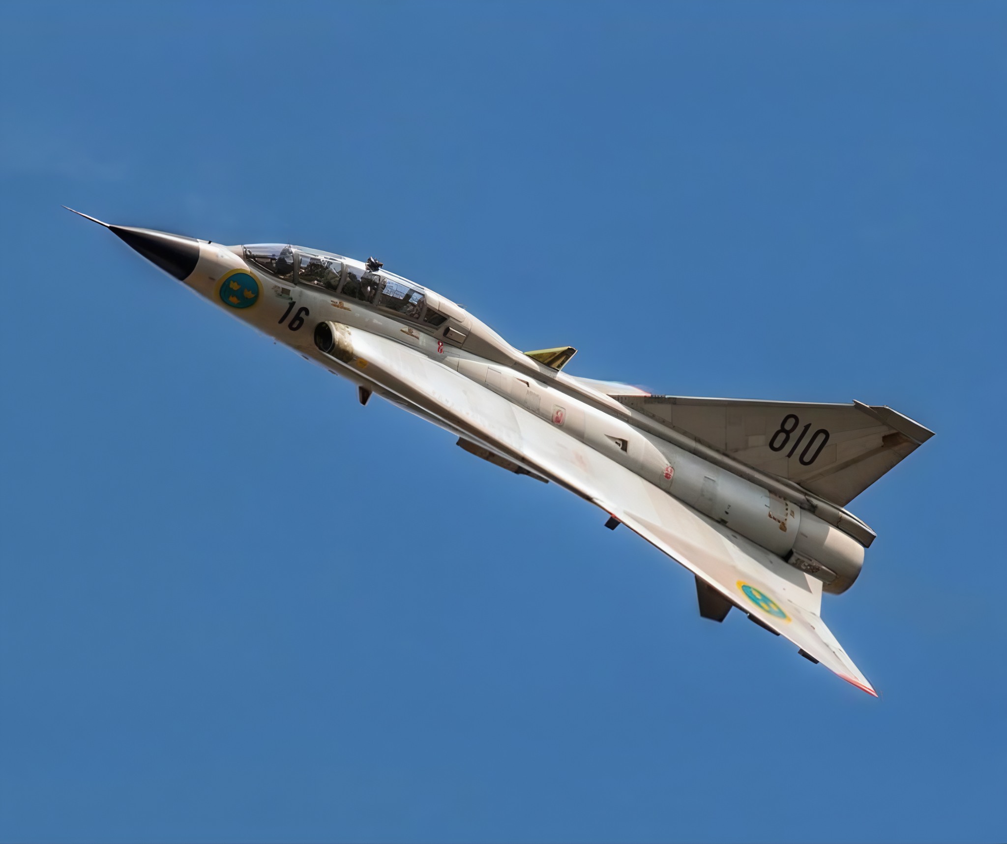 The Saab TF-35 Draken was a special two-seat trainer version of Sweden’s iconic Saab 35 Draken fighter jet.